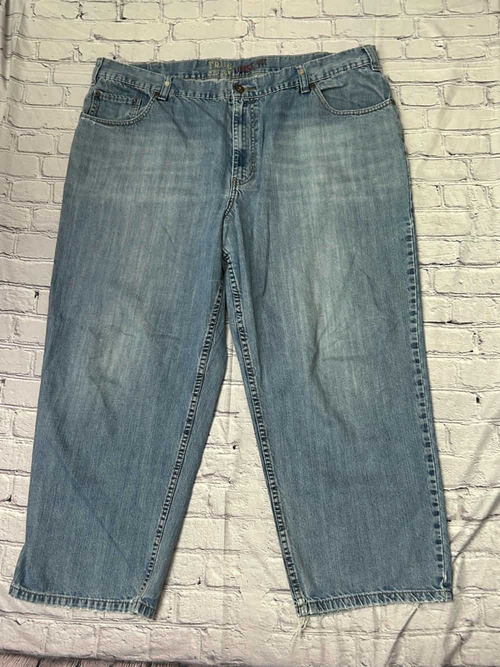 Men's Light Wash Straight Jeans